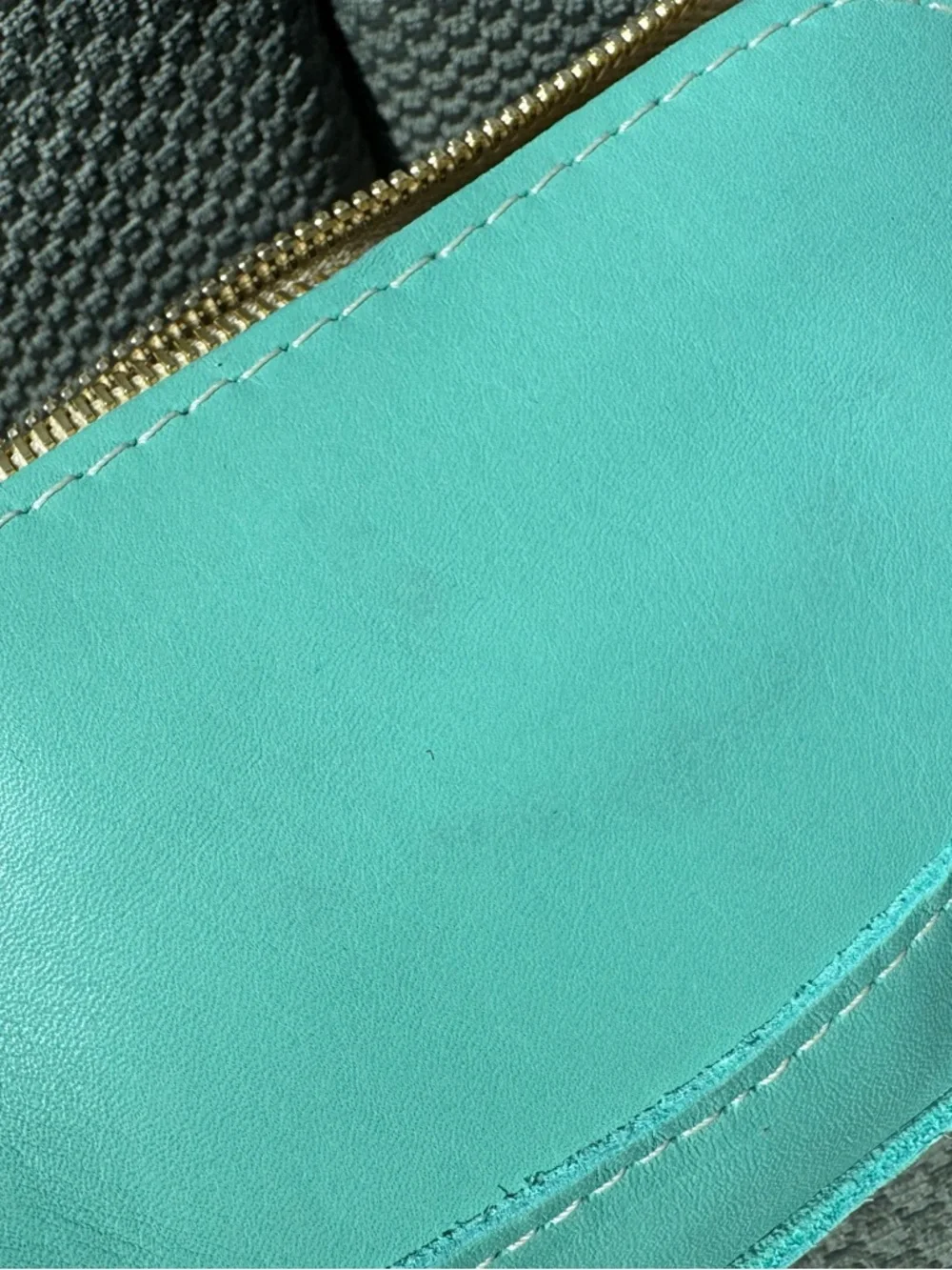 Portland Leather Mint Green Leather Zip Cosmetic Pouch - Picture 4 of 5